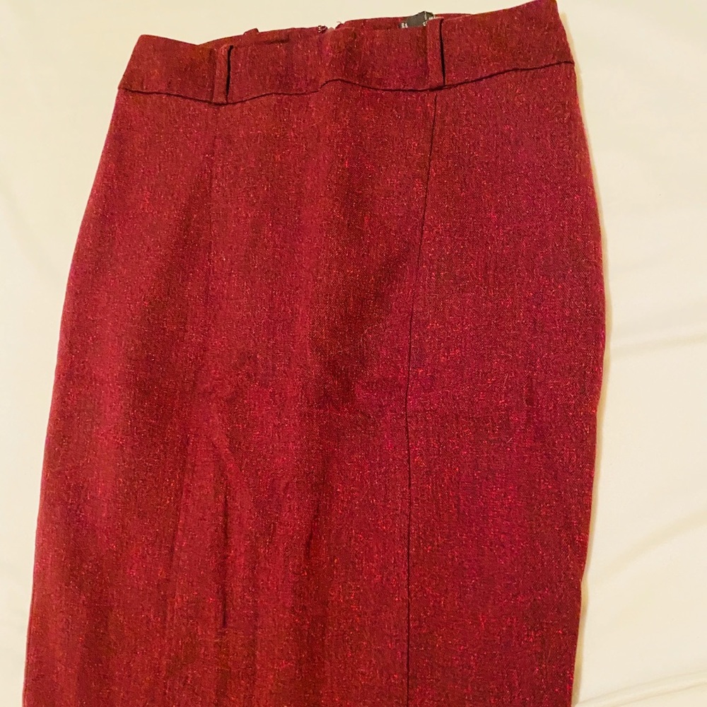 Maroon pencil skirt